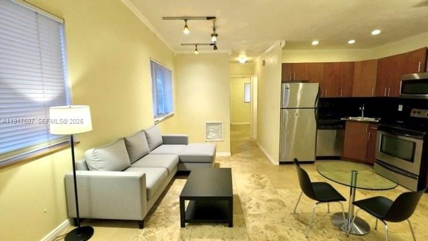 Corner 2nd floor apartment, 1bed+1bath, lots of natural light.
Stainless steel appliances with granite counter tops in kitchen. 
Lucaya condominium has community pool, bbq, assigned parking & laundry, everything very well maintained. 
Great location near shops, restaurants, highway & 5 minutes to the beach! 
Req: 1st month + 2month security deposit (no last month) + Credit Score 650+
