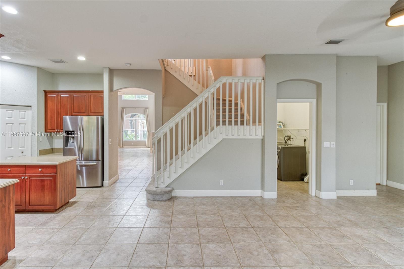 MAPLE RIDGE - Residential Lease