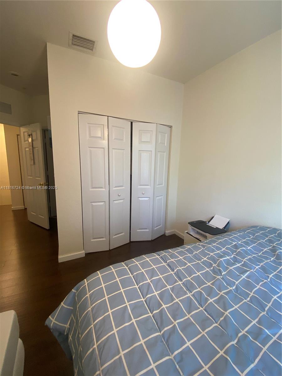 ST MORITZ AT DORAL CONDO - Residential