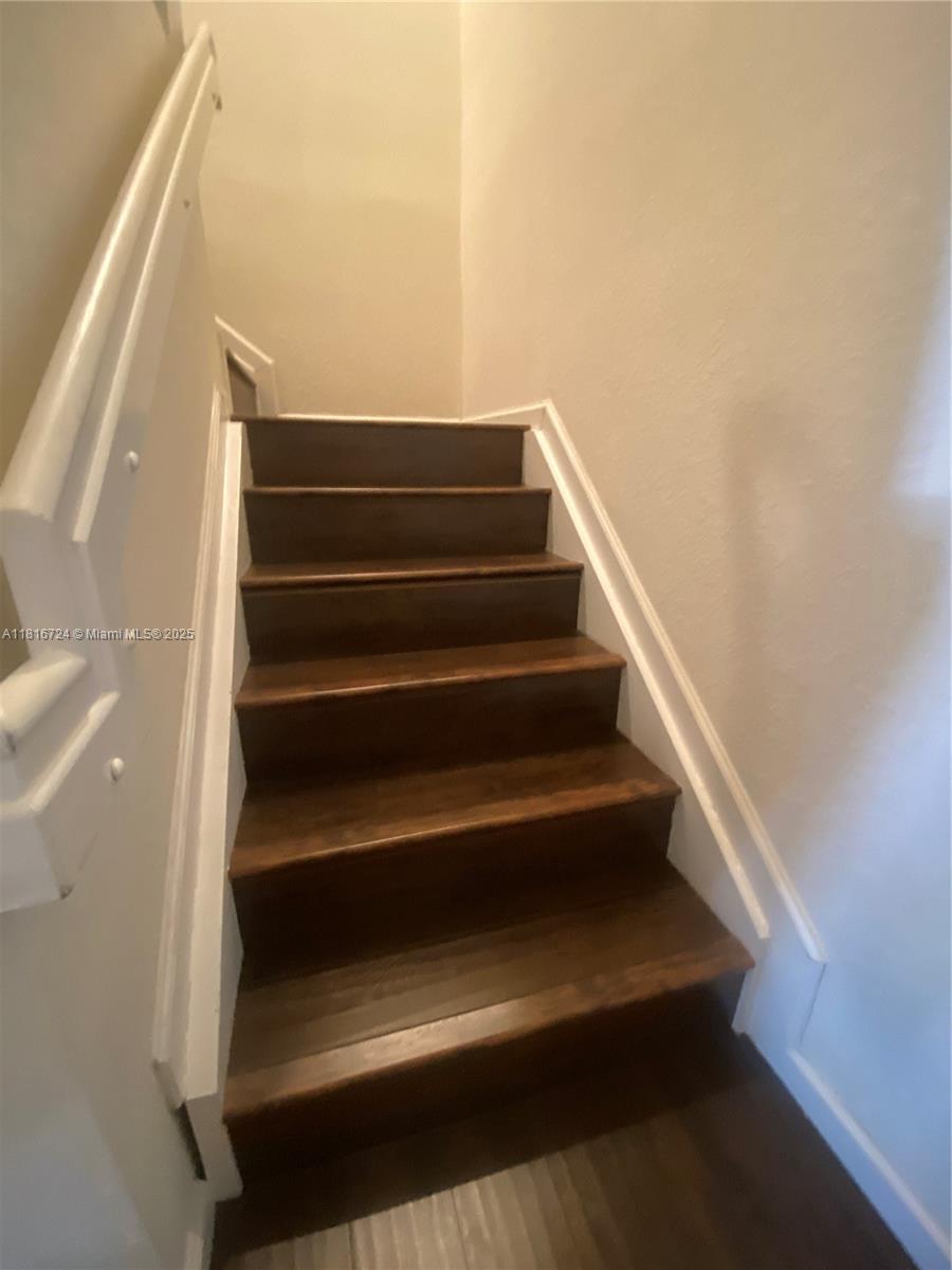 ST MORITZ AT DORAL CONDO - Residential