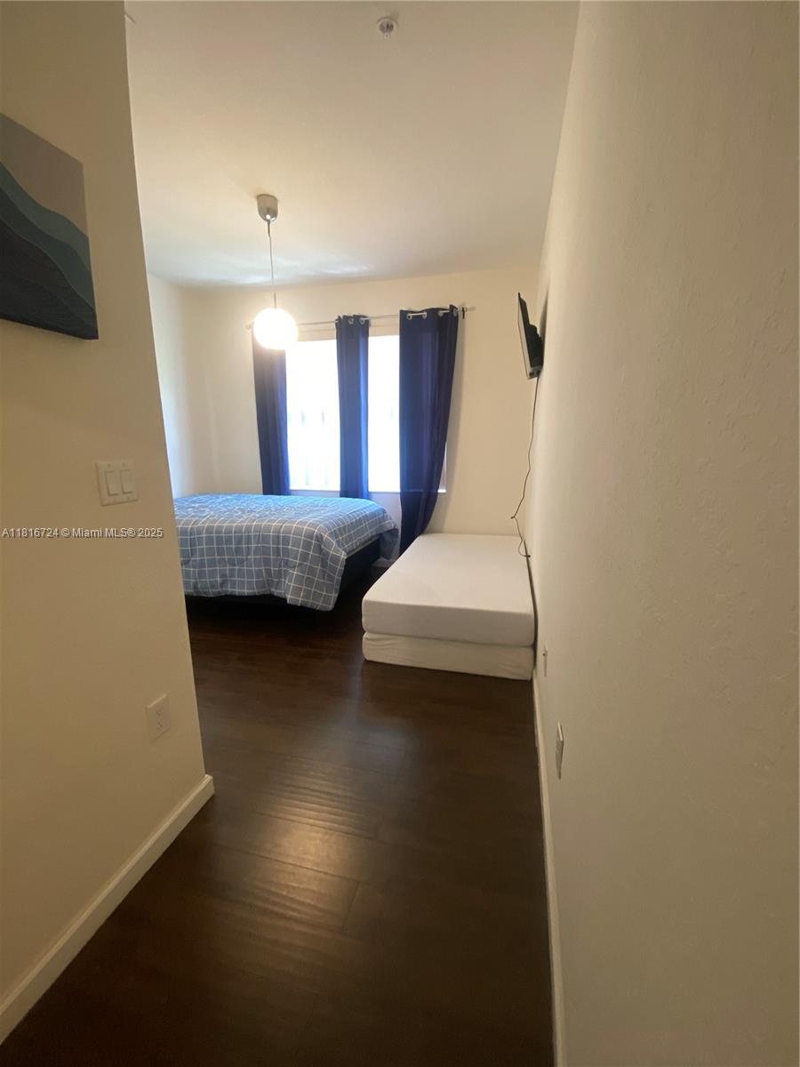 ST MORITZ AT DORAL CONDO - Residential