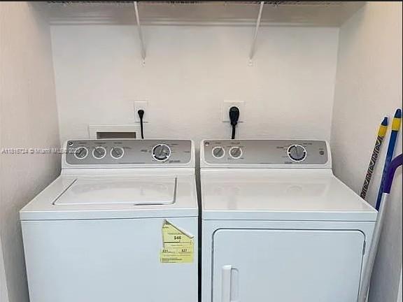 ST MORITZ AT DORAL CONDO - Residential