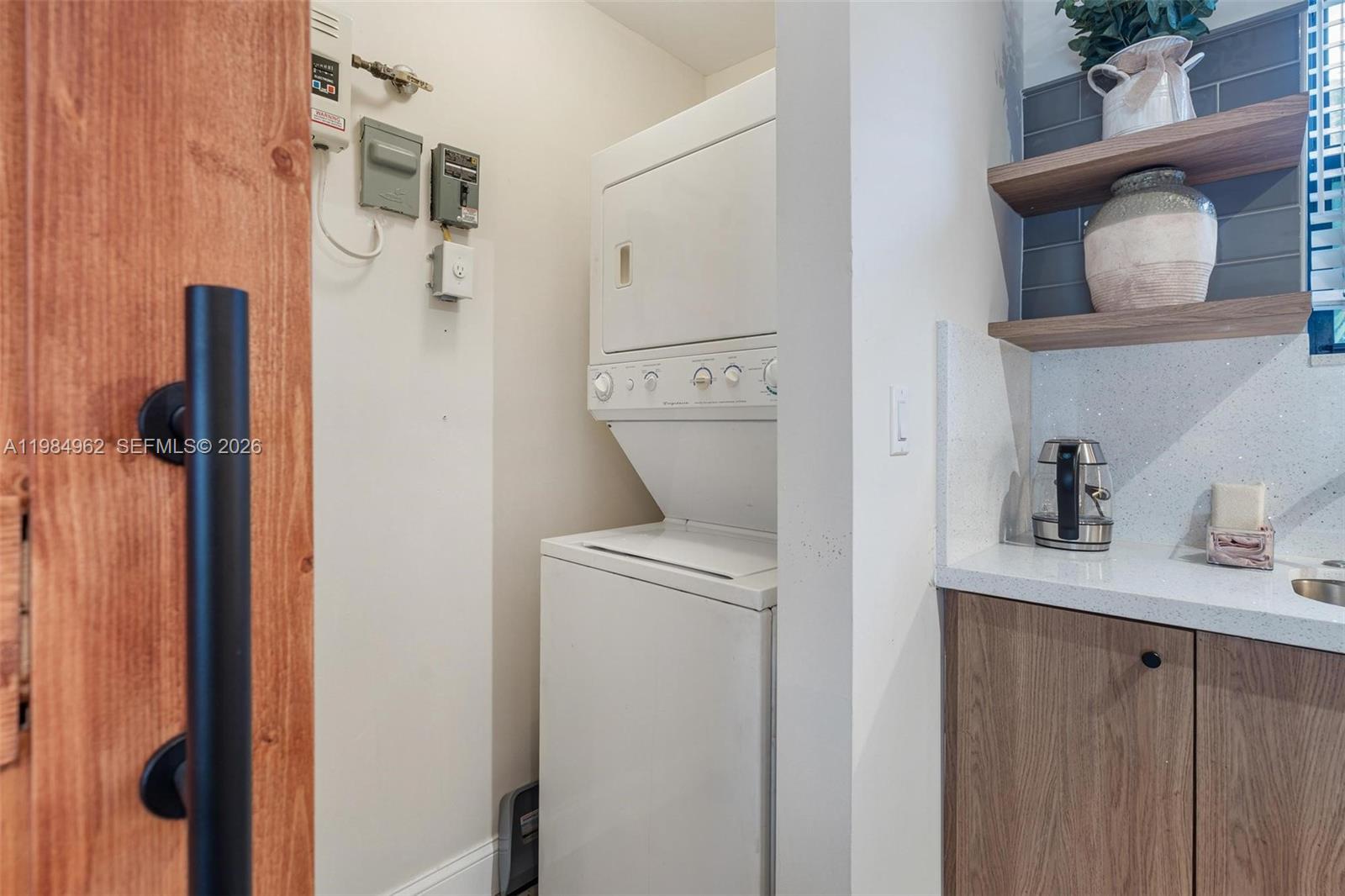 STUARTS SUB - Residential Lease