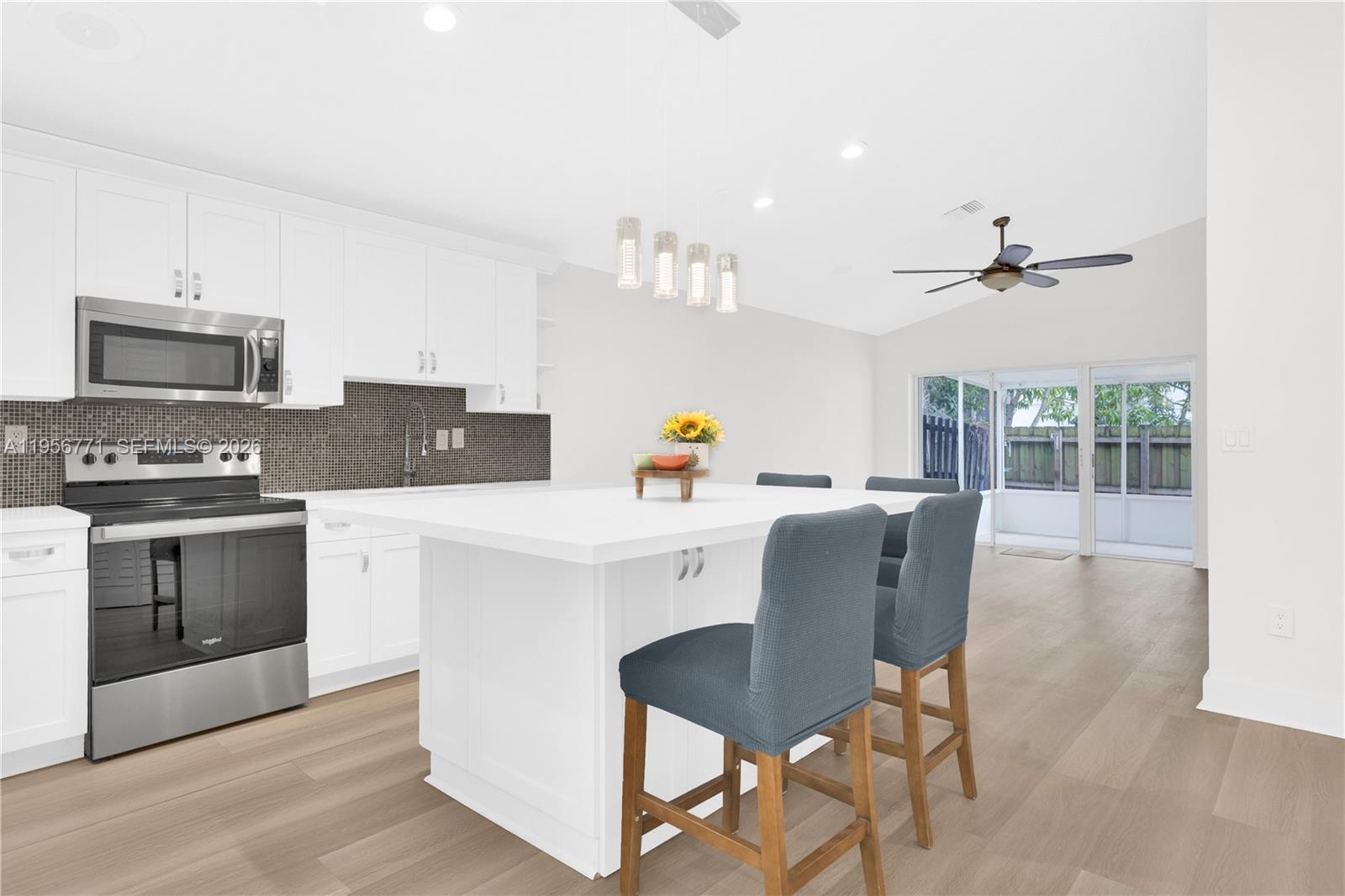 LAKES BY THE BAY SEC 6 - Residential Lease