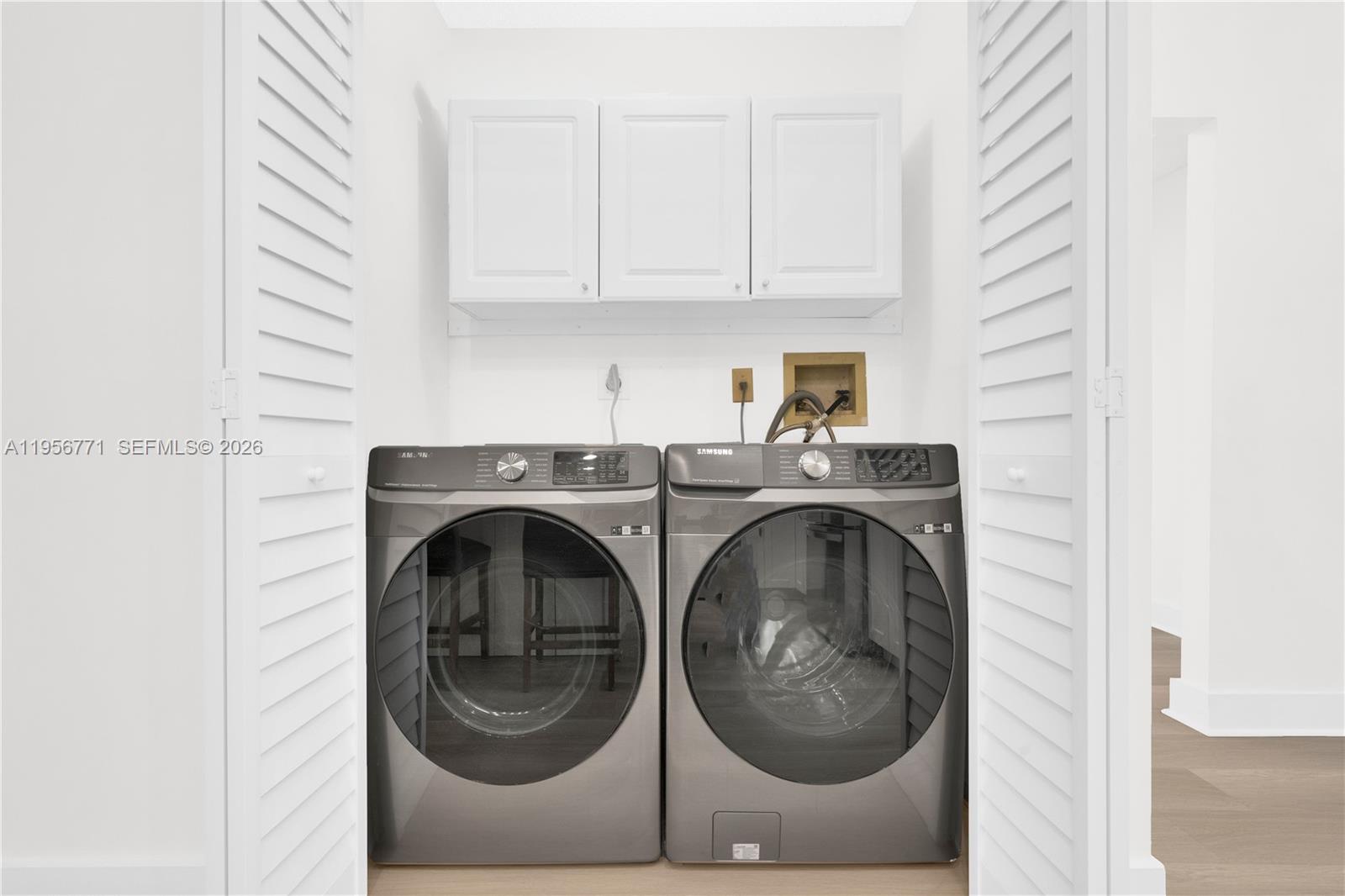 LAKES BY THE BAY SEC 6 - Residential Lease