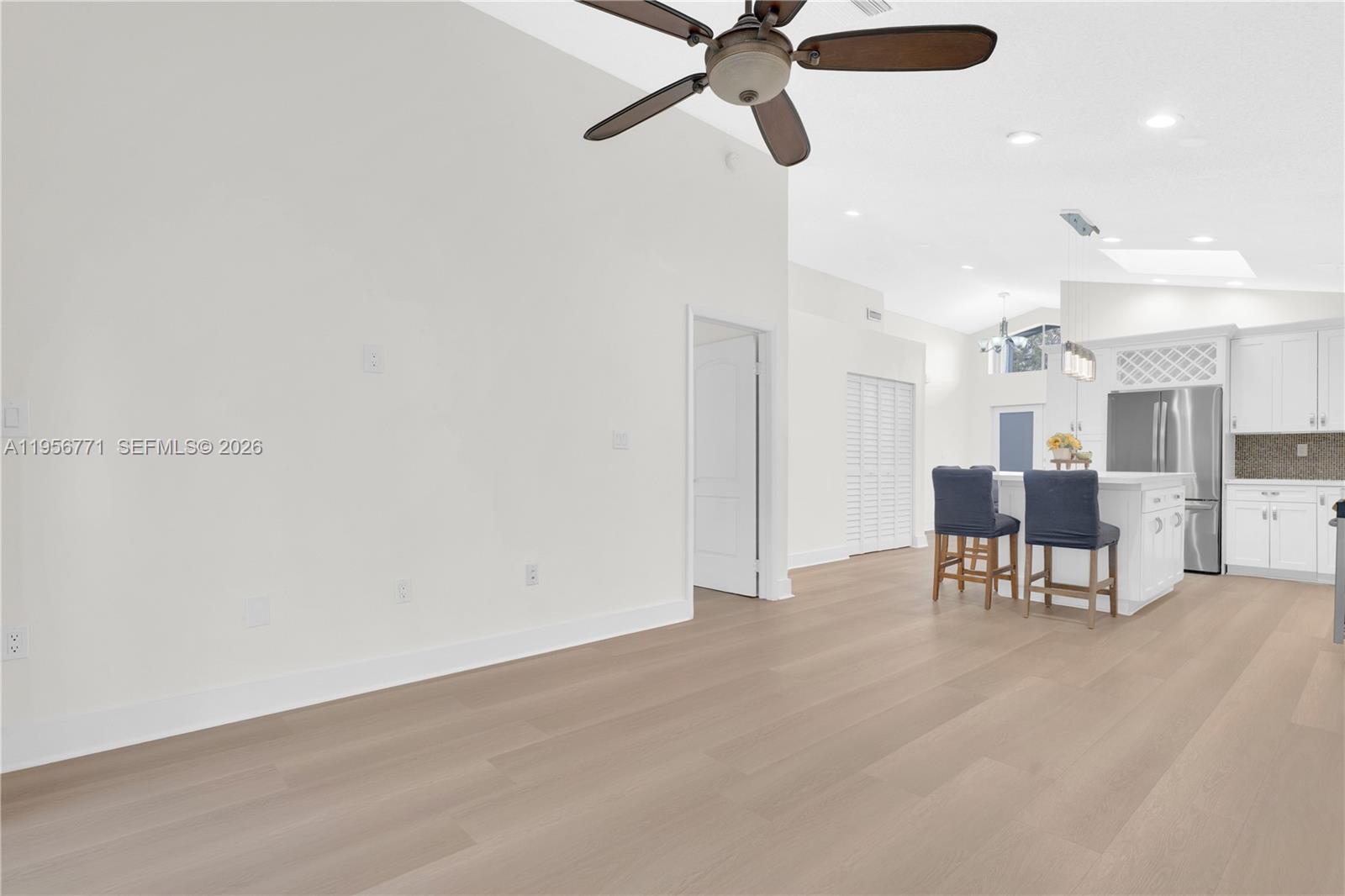 LAKES BY THE BAY SEC 6 - Residential Lease