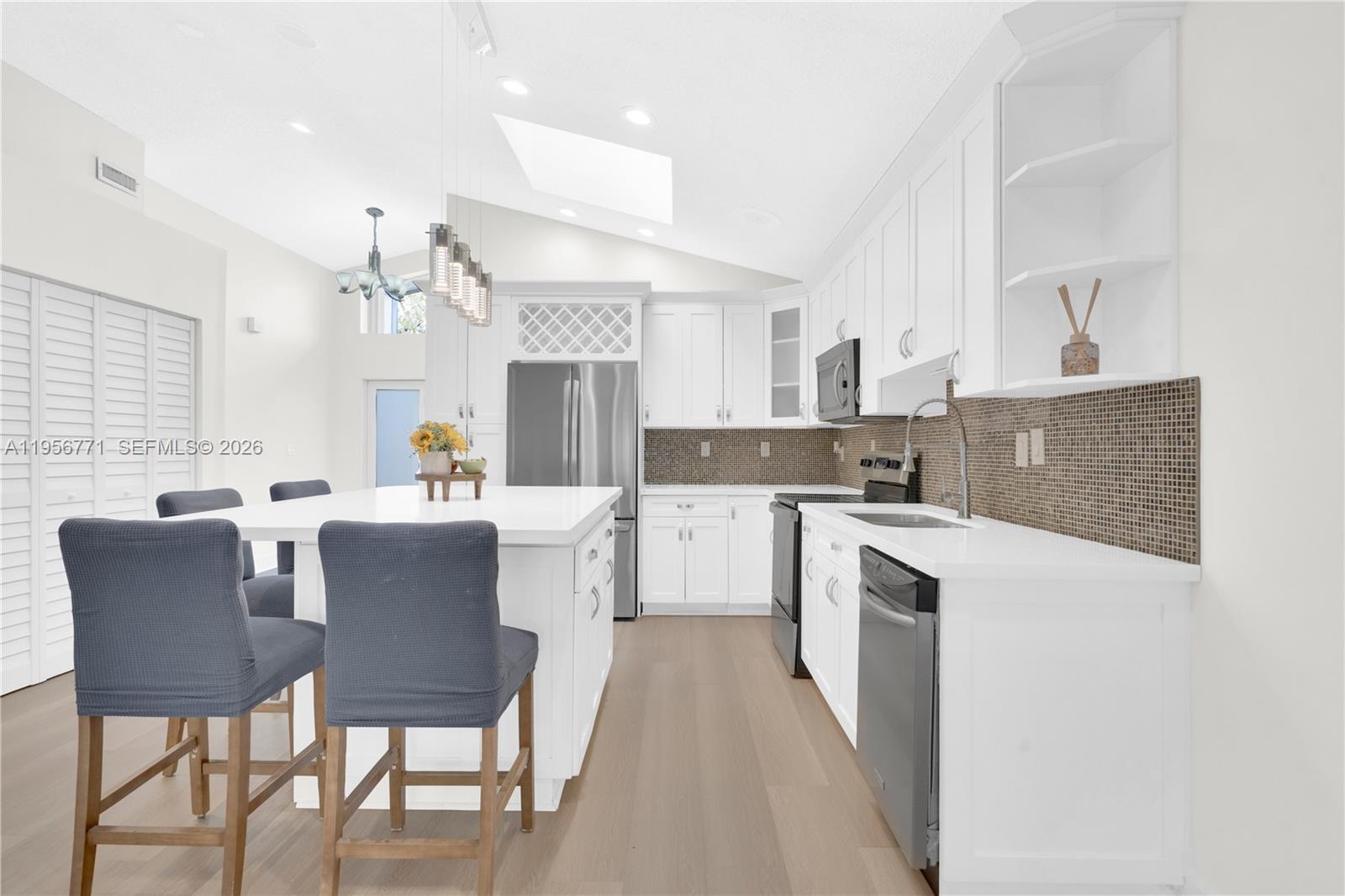 LAKES BY THE BAY SEC 6 - Residential Lease