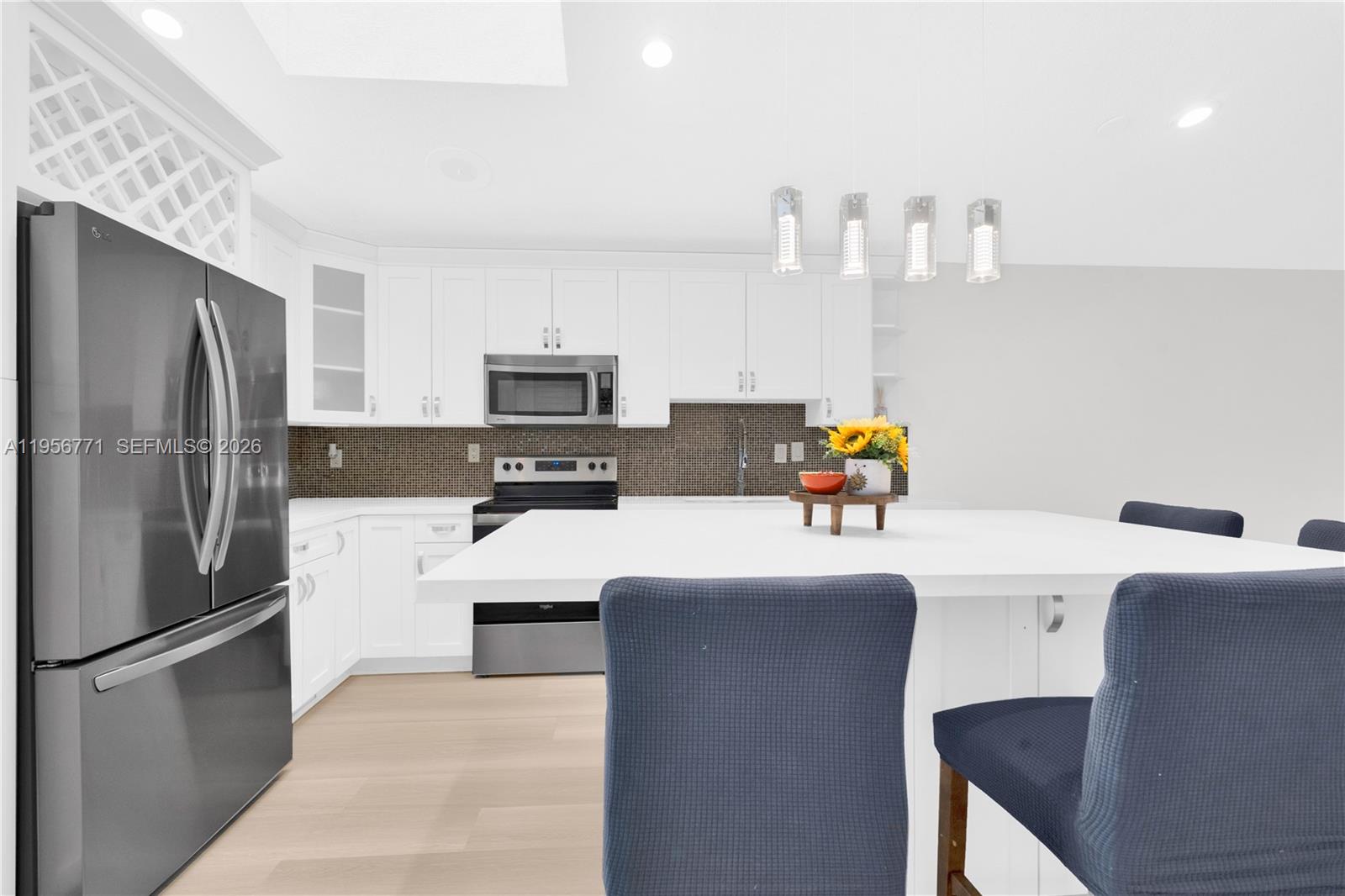 LAKES BY THE BAY SEC 6 - Residential Lease