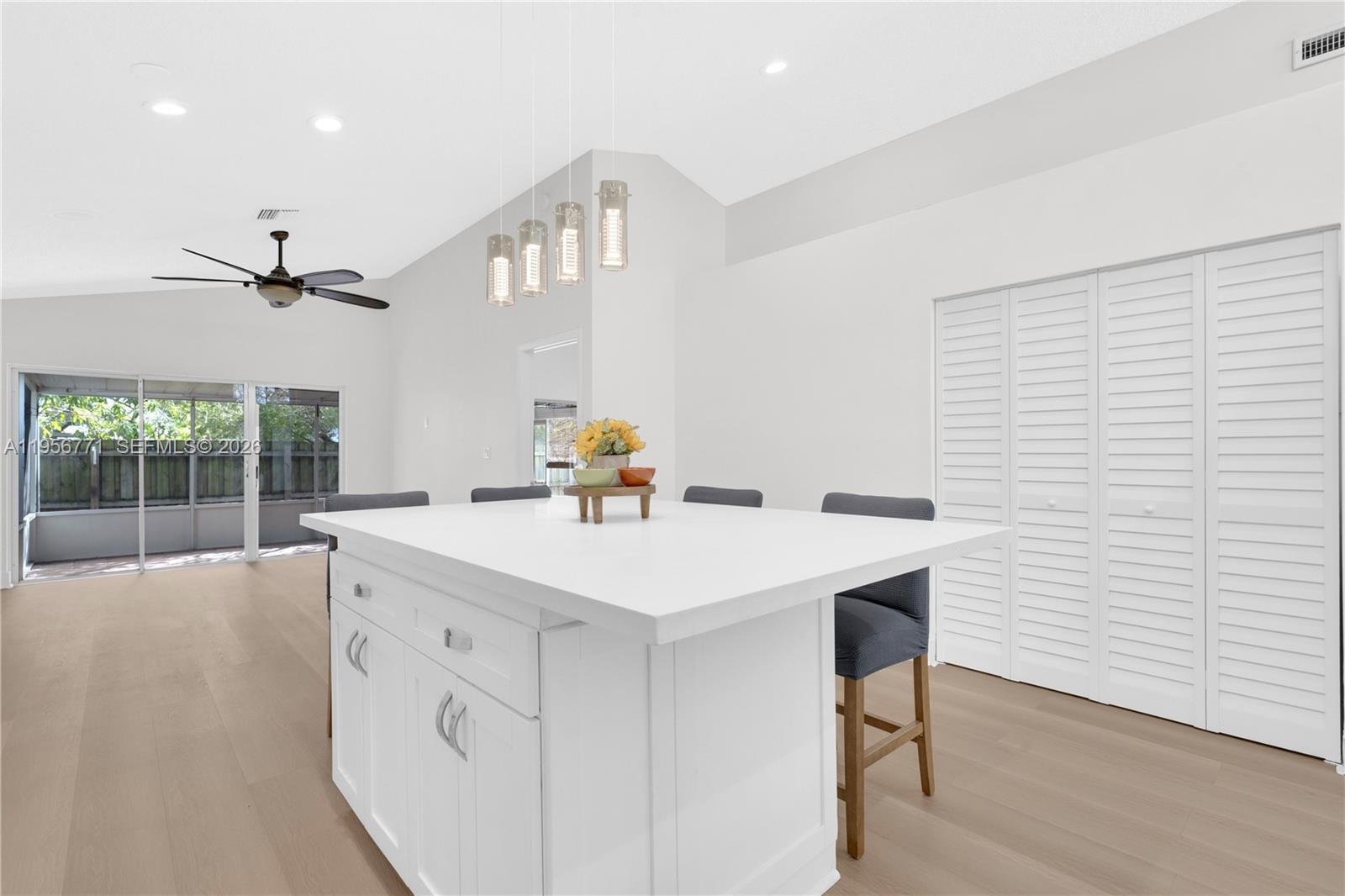 LAKES BY THE BAY SEC 6 - Residential Lease