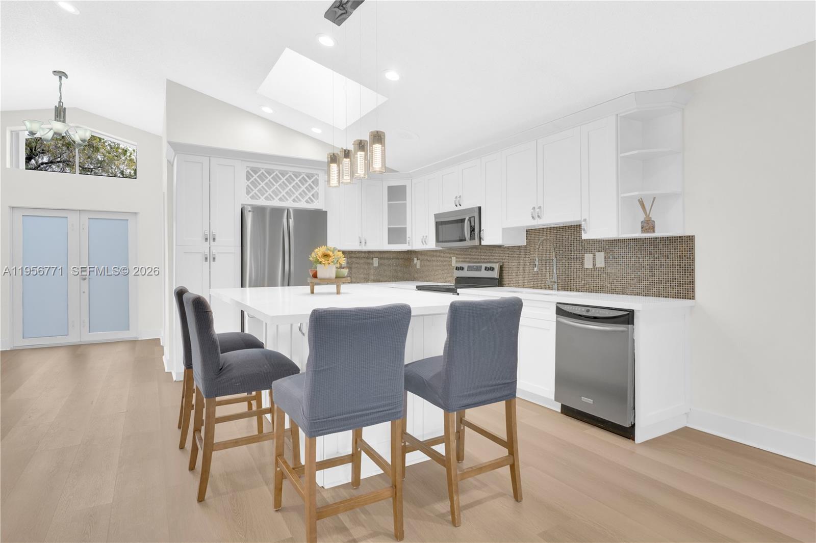 LAKES BY THE BAY SEC 6 - Residential Lease