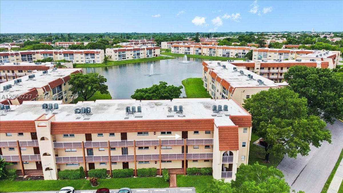 2911 N Pine Island Rd 311, Sunrise FL 33322