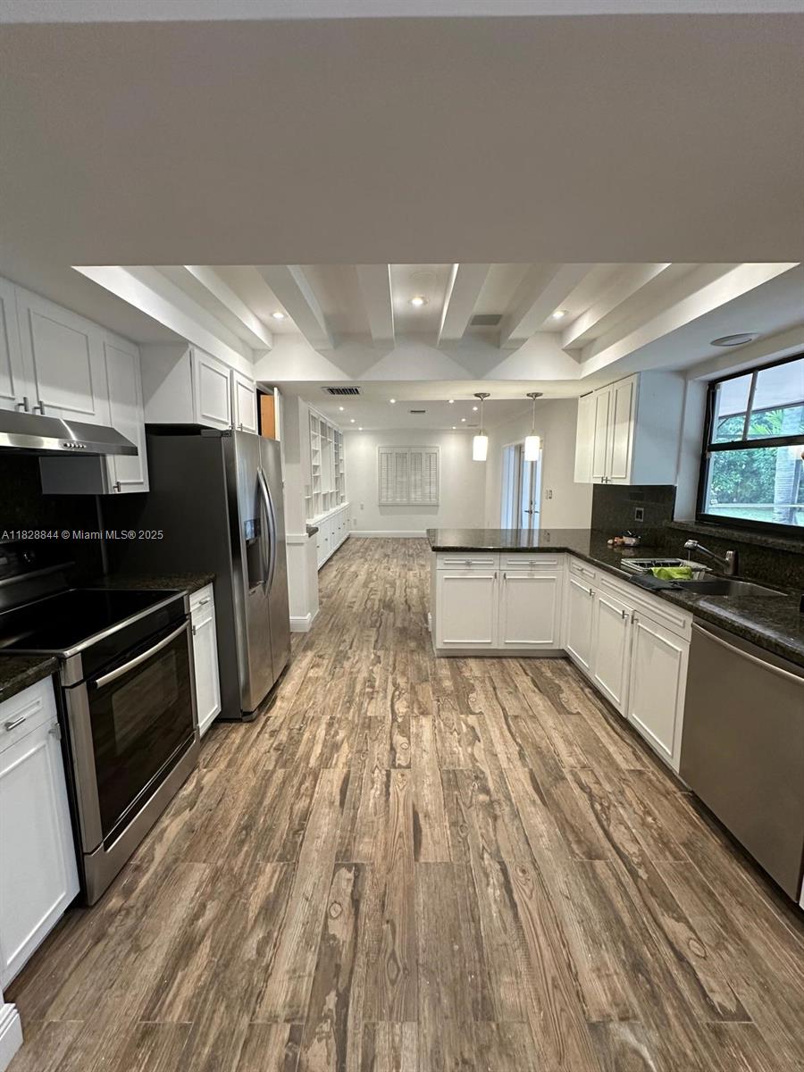 7625 SW 180th Ter 7625