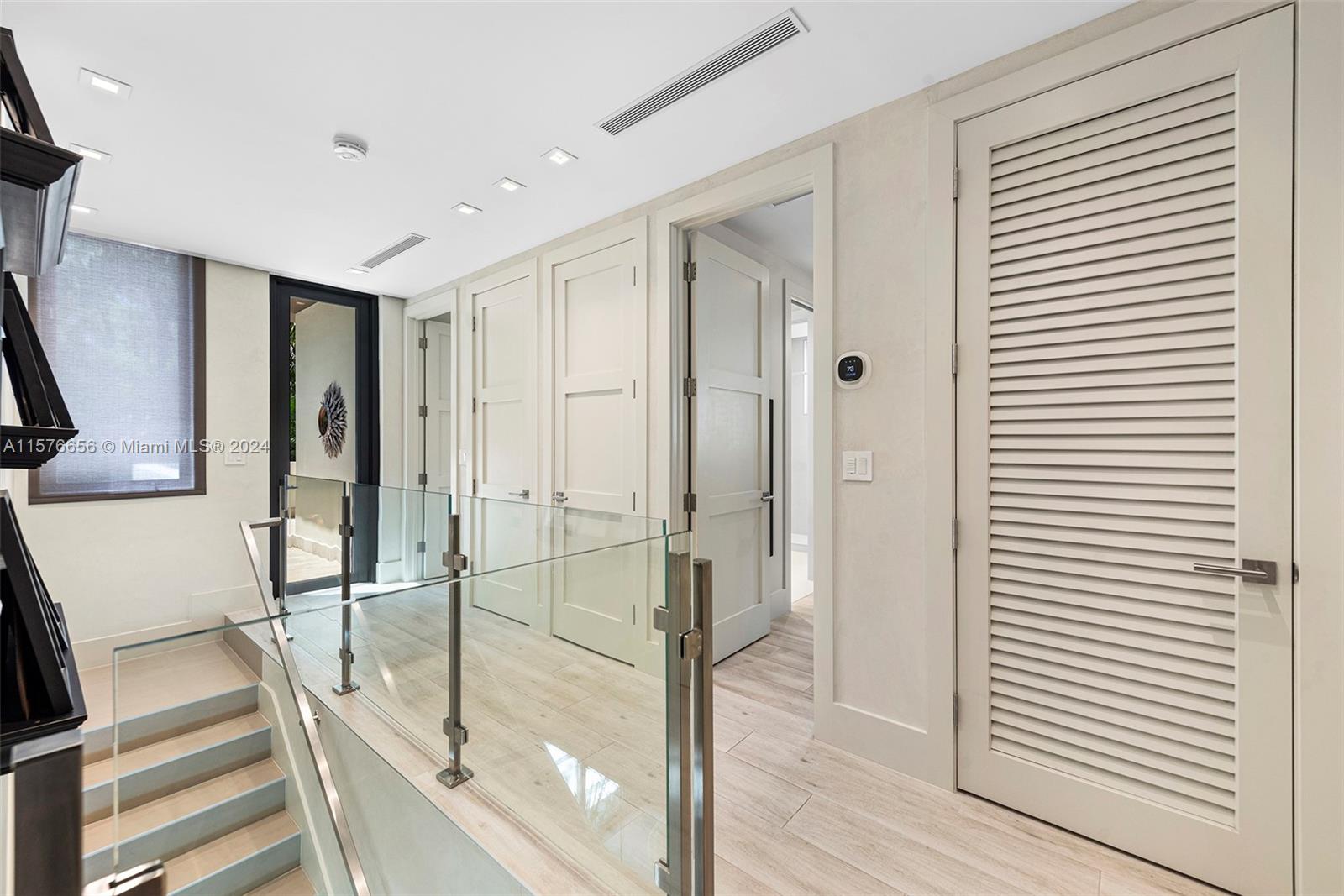 HARDING GROVE OAK - Residential