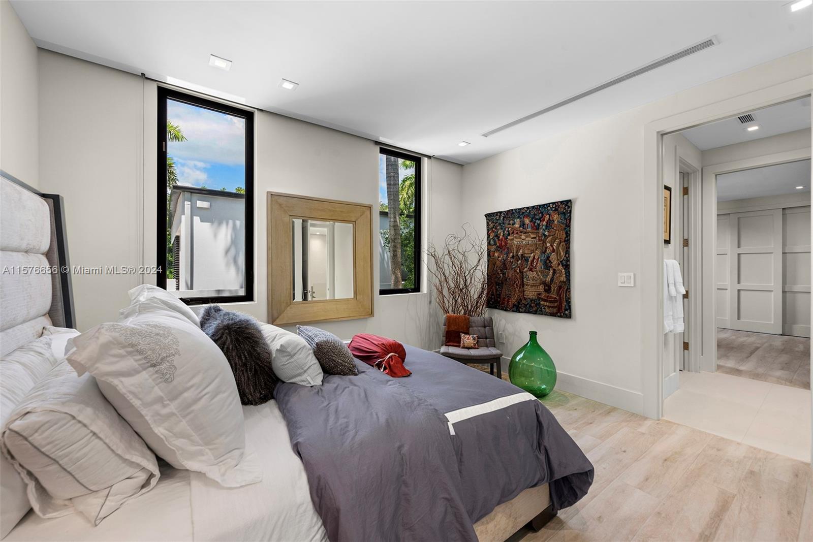 HARDING GROVE OAK - Residential