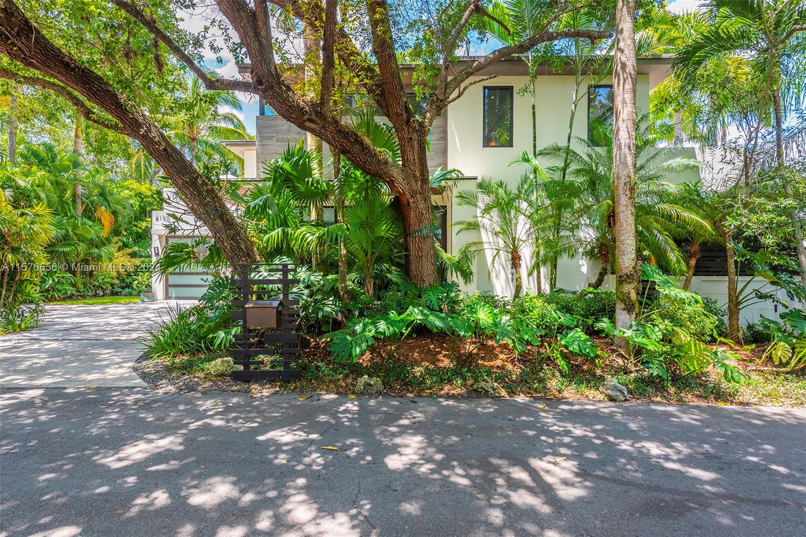 HARDING GROVE OAK - Residential