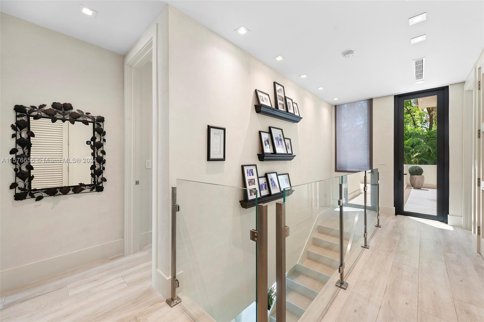 HARDING GROVE OAK - Residential