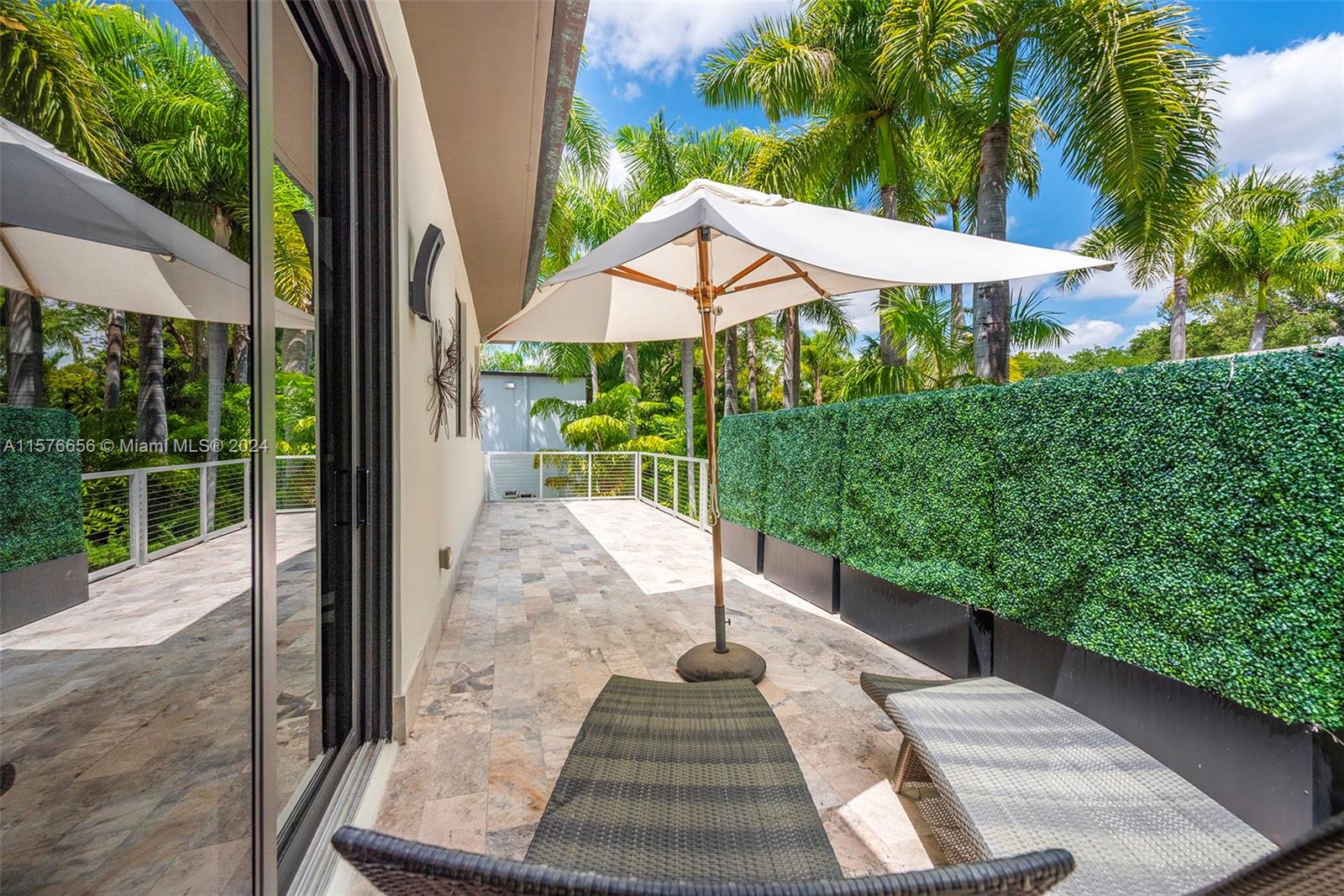 HARDING GROVE OAK - Residential