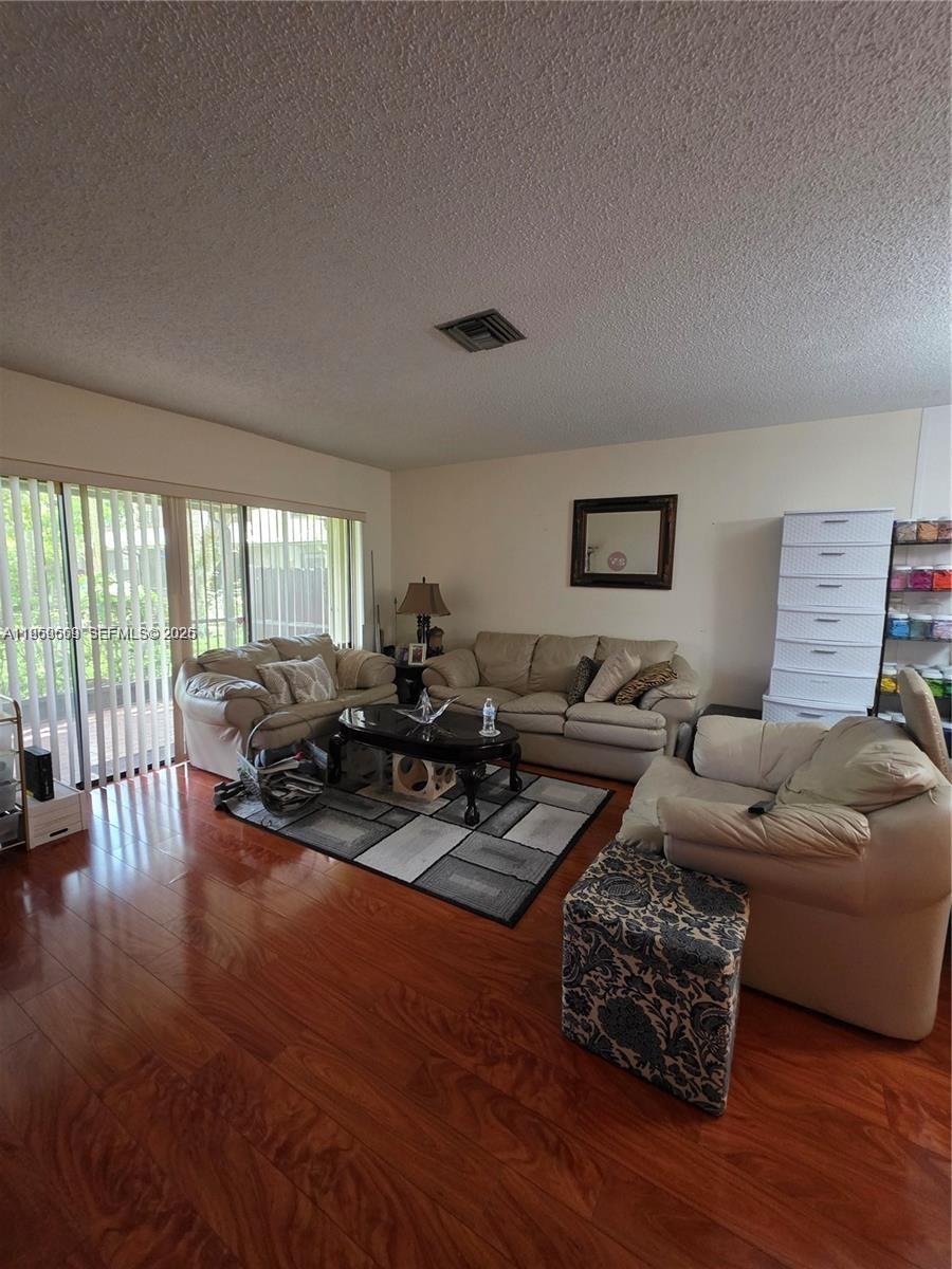 TARTAN COCONUT CREEK PHAS - Residential