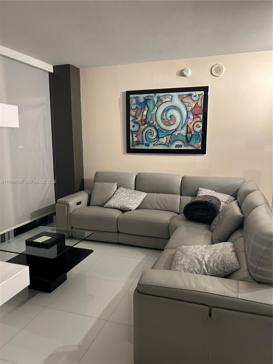 MINT CONDO - Residential Lease