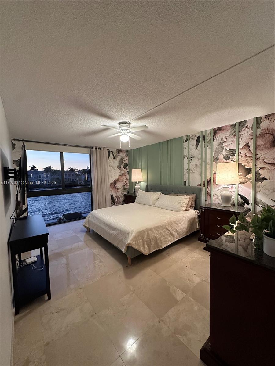 ALLINGTON TOWERS SOUTH - Residential Lease