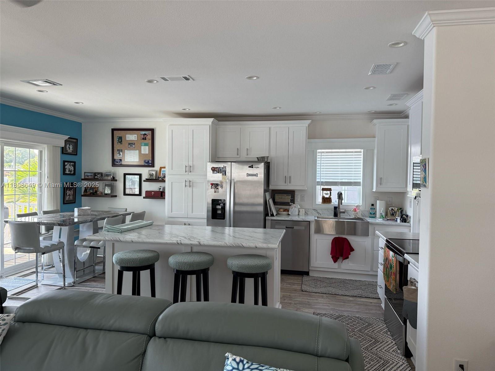 PALM BEACH FARMS - Residential
