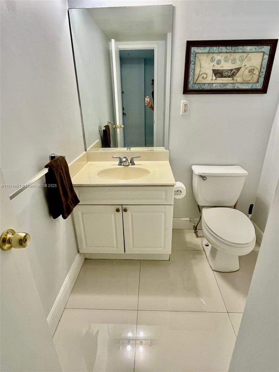 OCEANVIEW BUILDING A COND - Residential Lease