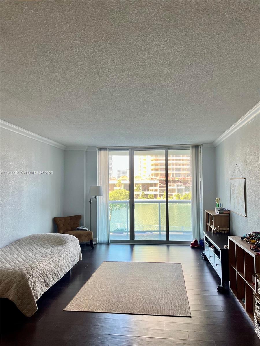 OCEANVIEW BUILDING A COND - Residential Lease