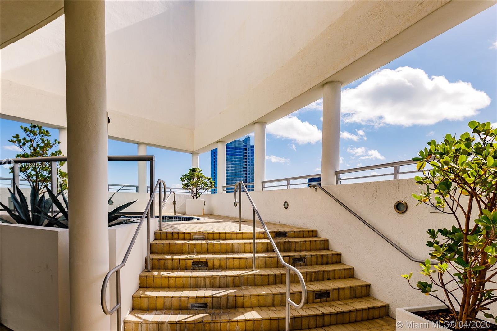 INFINITY AT BRICKELL COND - Residential