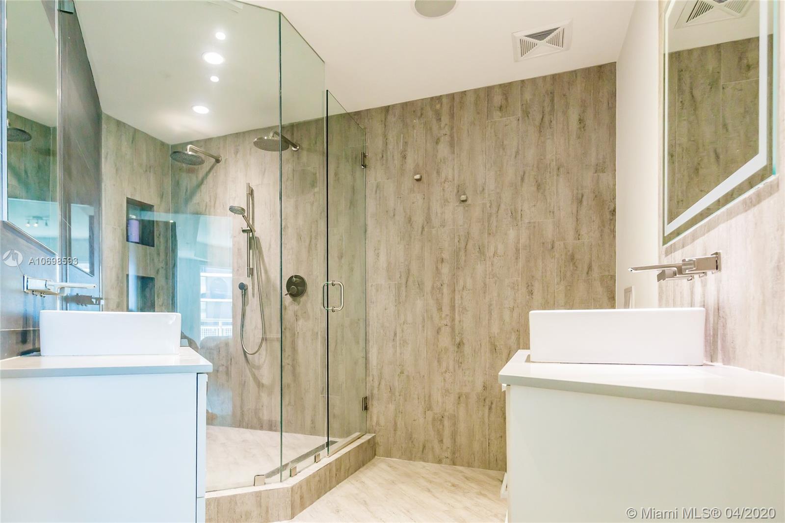 INFINITY AT BRICKELL COND - Residential
