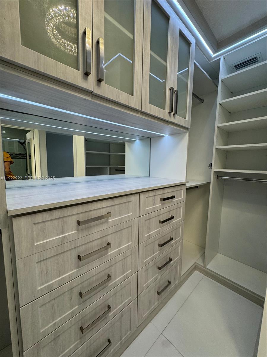 KARANDA VILLAGE V-B CONDO - Residential