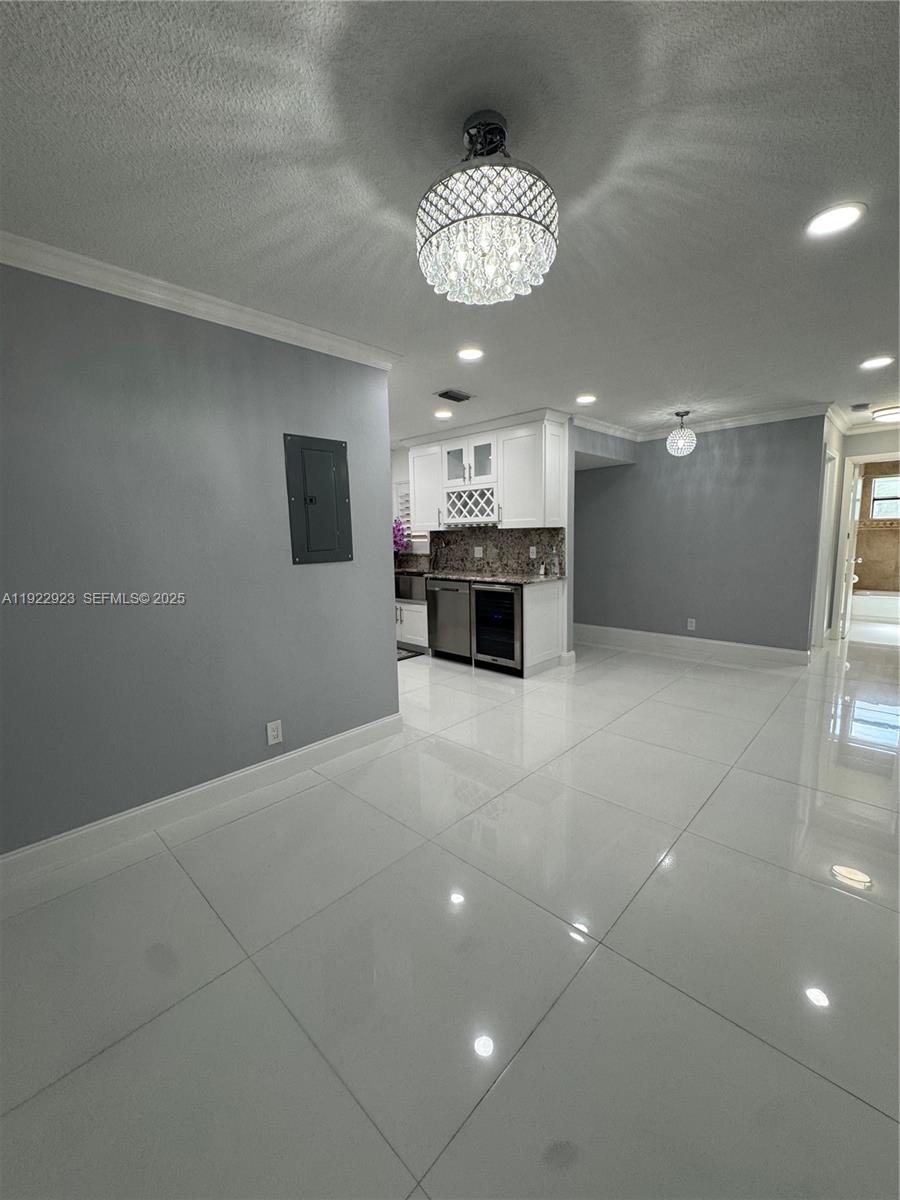 KARANDA VILLAGE V-B CONDO - Residential