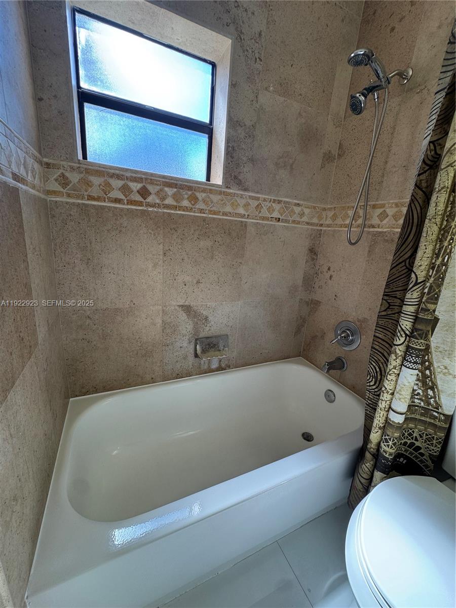 KARANDA VILLAGE V-B CONDO - Residential