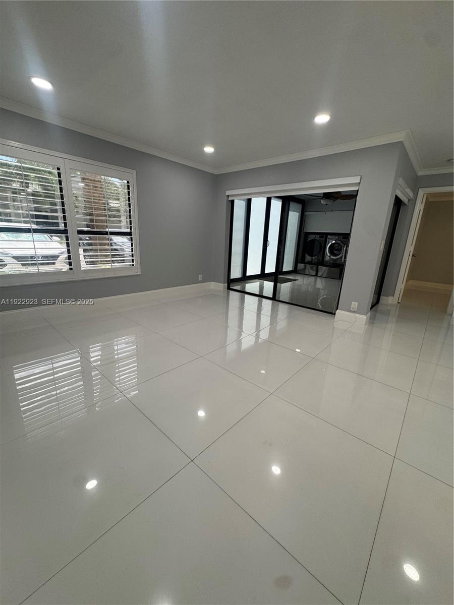 KARANDA VILLAGE V-B CONDO - Residential