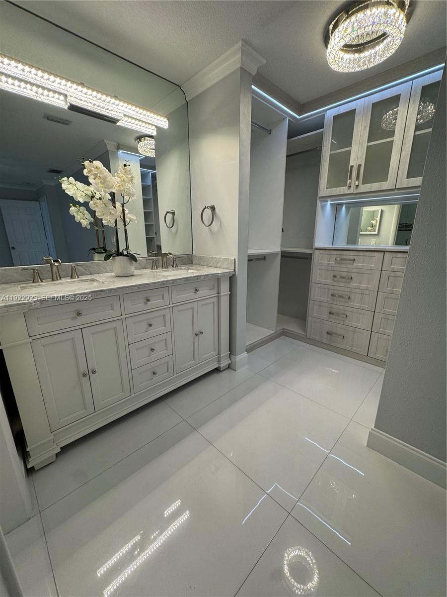 KARANDA VILLAGE V-B CONDO - Residential