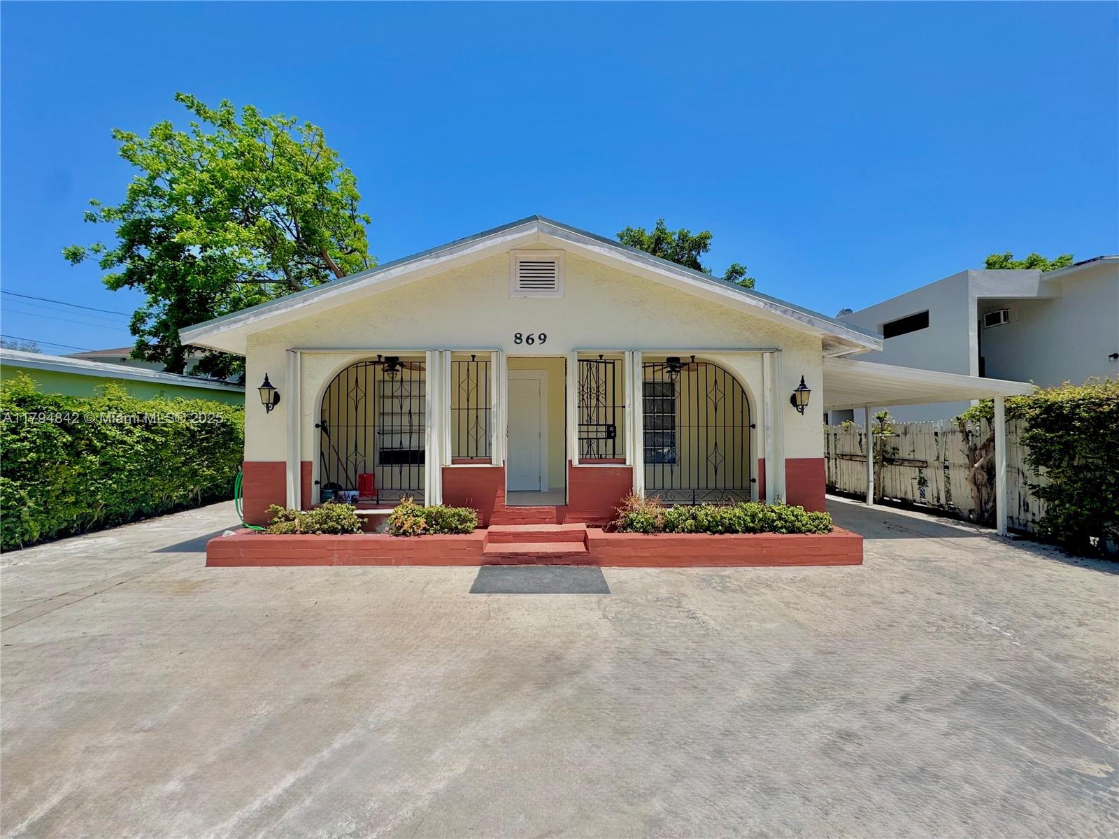 869 Sw 4th St Front, Miami, Broward County, Florida - 2 Bedrooms  
1 Bathrooms - 