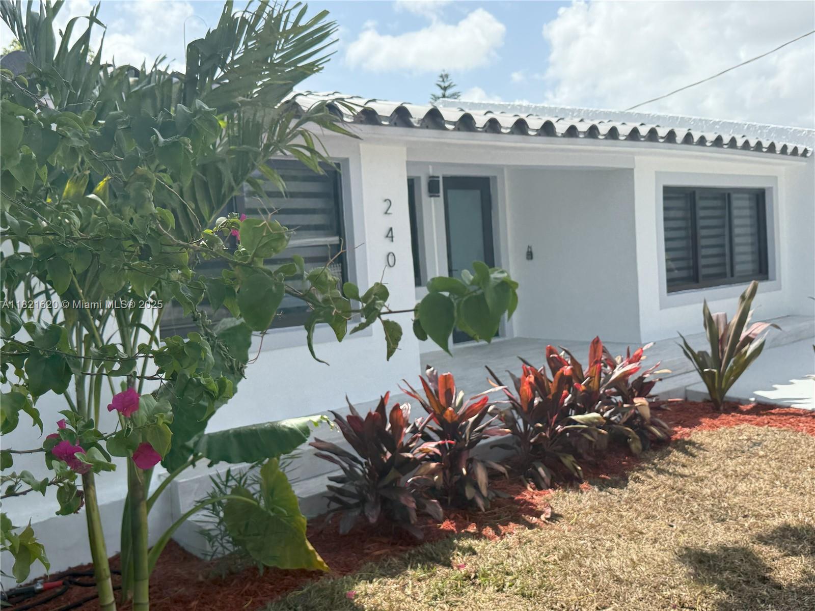 Property for Sale at 240 Sw 55th Ave, Miami, Broward County, Florida - Bedrooms: 6 
Bathrooms: 4  - $1,350,000