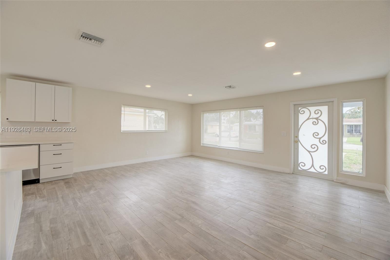 ORANGEBROOK GOLF ESTATES - Residential Lease