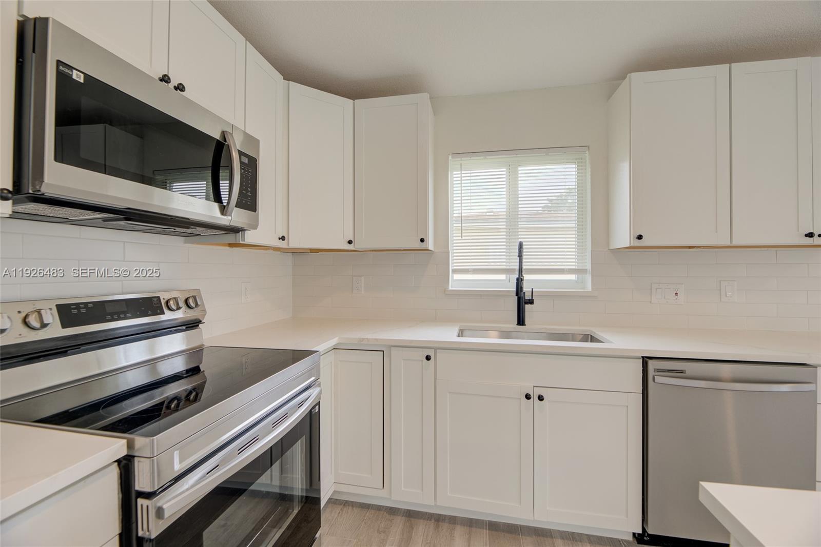 ORANGEBROOK GOLF ESTATES - Residential Lease