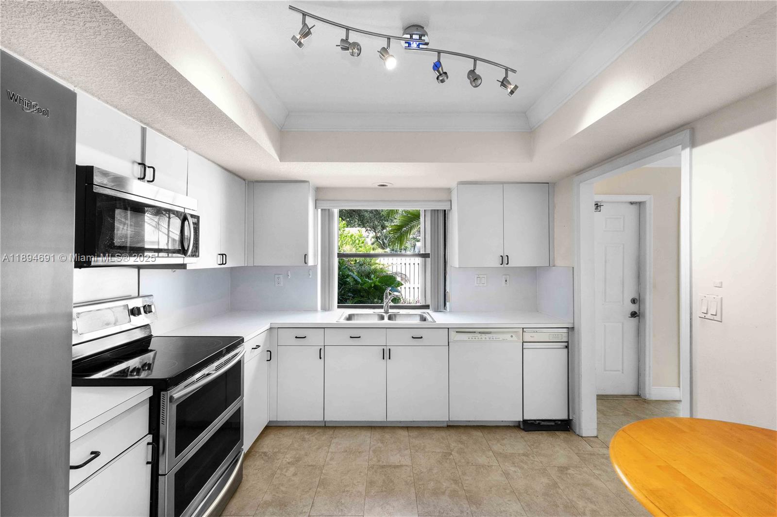 SABAL CHASE SEC 6 - Residential
