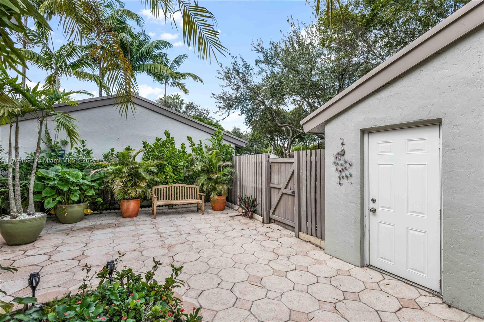SABAL CHASE SEC 6 - Residential