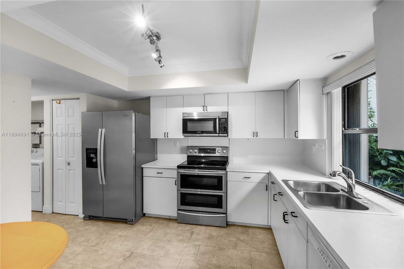 SABAL CHASE SEC 6 - Residential