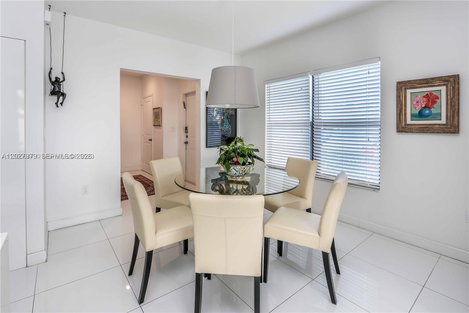 CHAMPION LAKES - Residential
