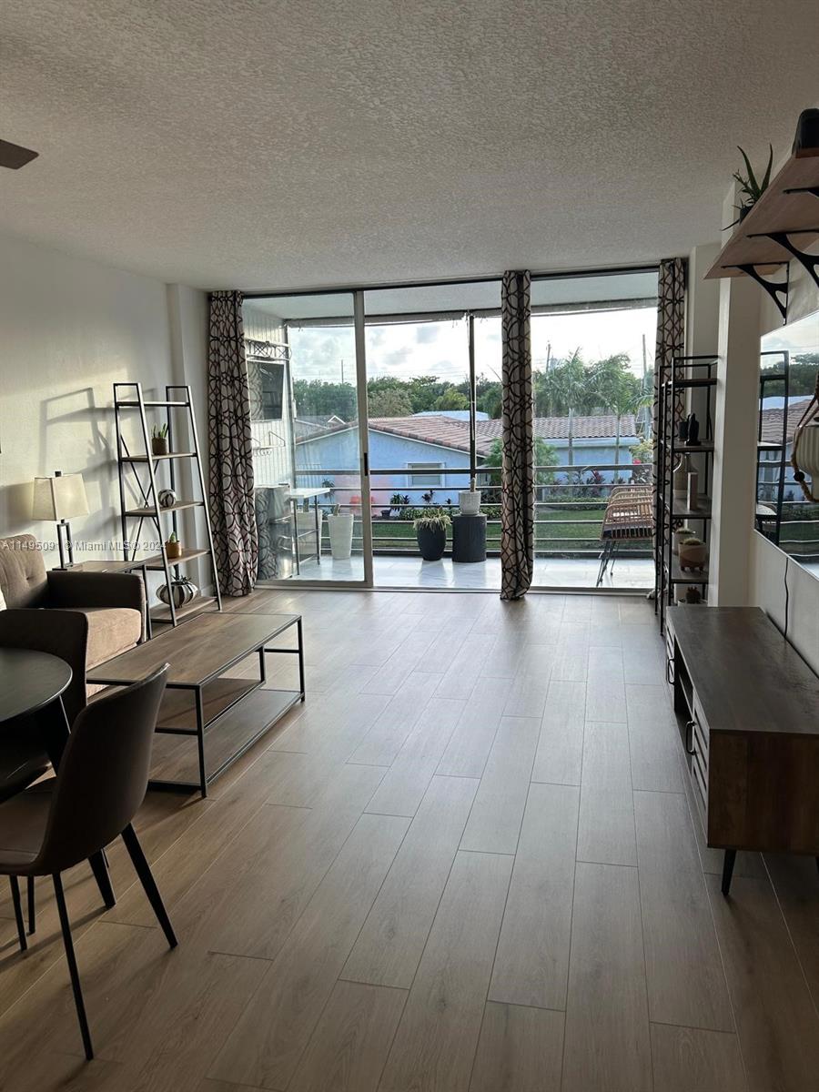 ROYAL PARK CONDO - Residential