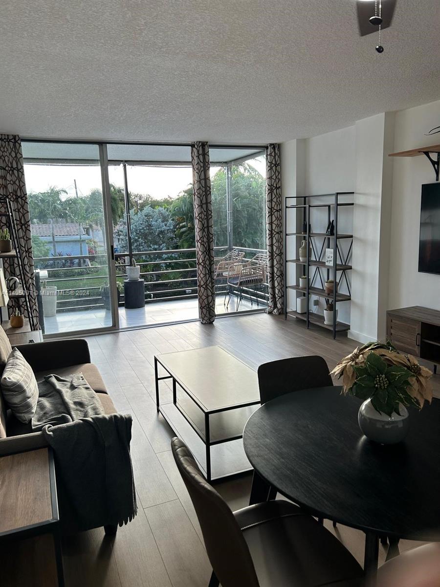 ROYAL PARK CONDO - Residential
