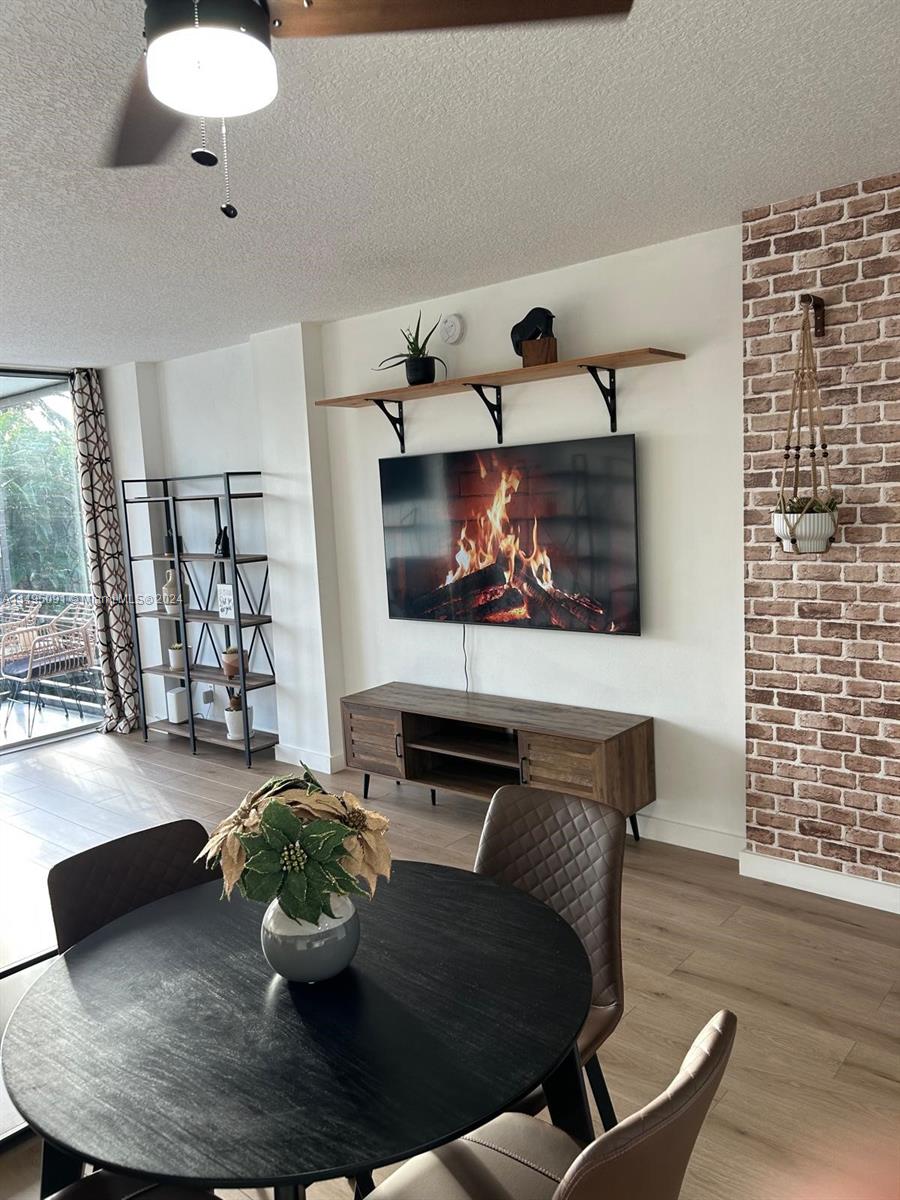 ROYAL PARK CONDO - Residential