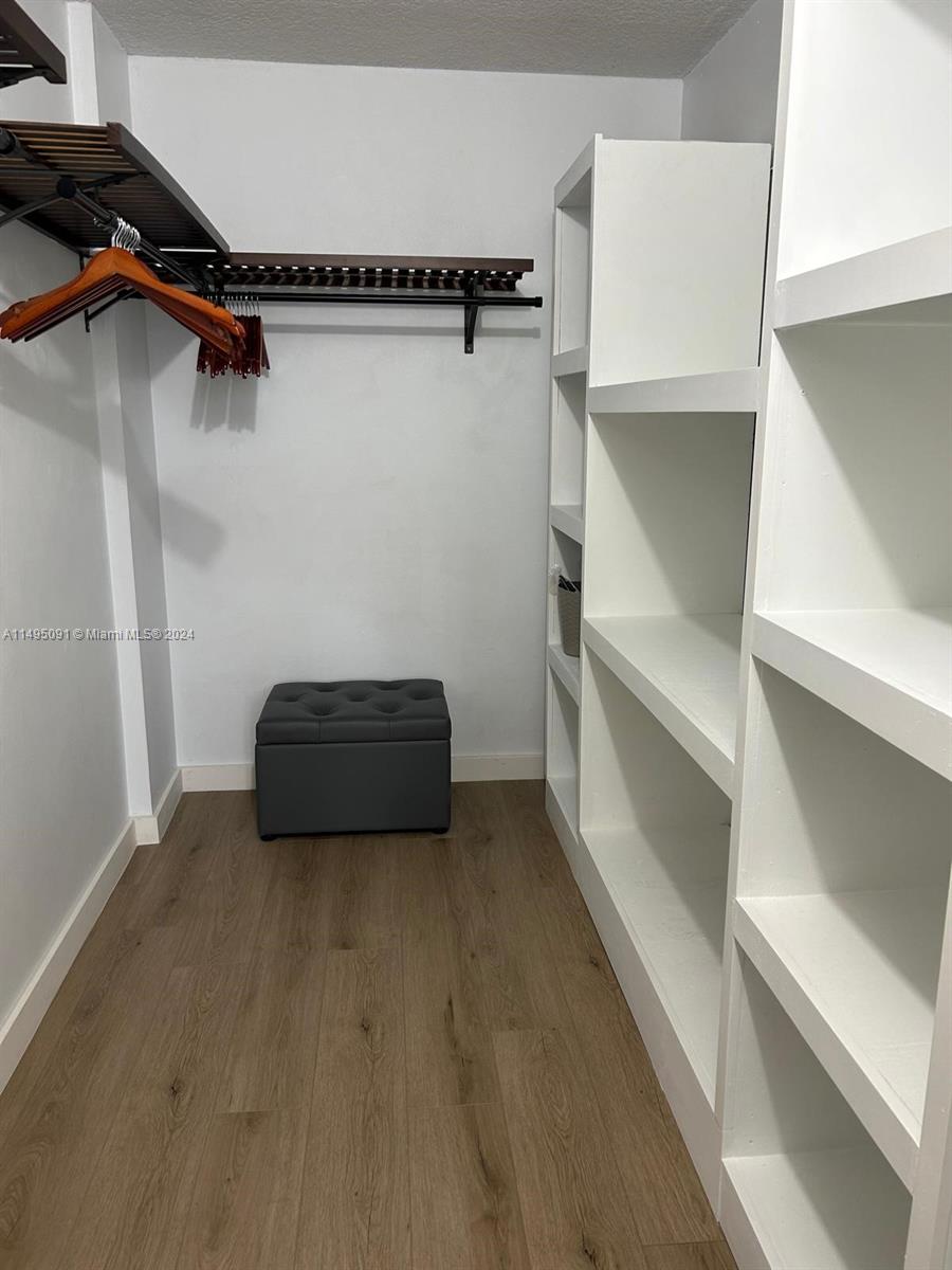ROYAL PARK CONDO - Residential
