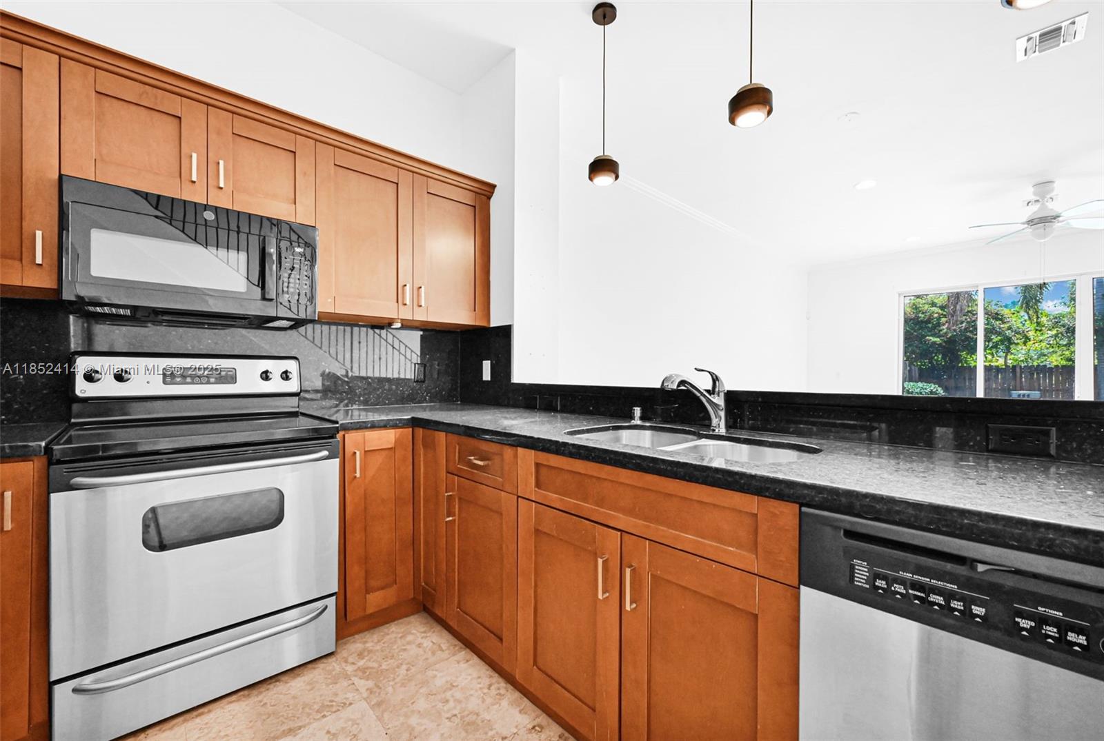 PROGRESSO - Residential Lease