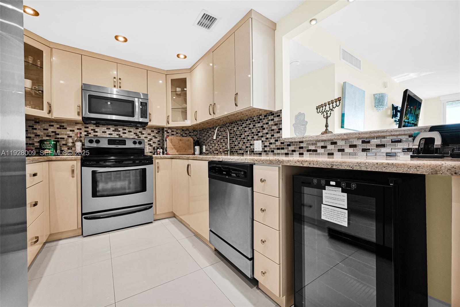 ARLEN HOUSE EAST CONDO - Residential Lease