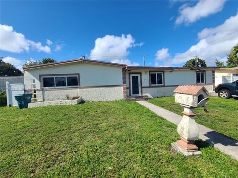 Photo of 131 NW 187th St, Miami Gardens, FL 33169 (MLS # A11998946)