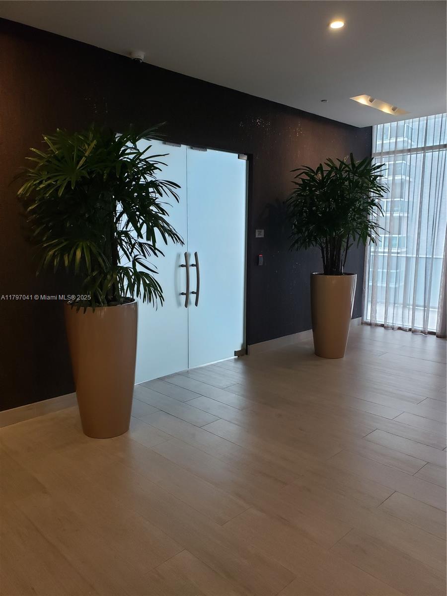 ARIA ON THE BAY CONDO - Residential Lease